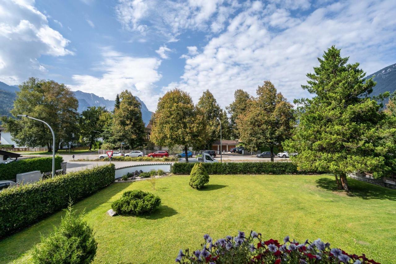 Hotel Garni Brunnthaler Garmisch-Partenkirchen Exterior foto